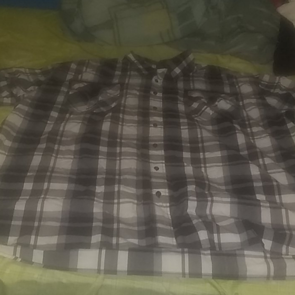 Knockout jeans button down